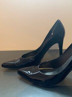 Nine West  black patent heel sz10
